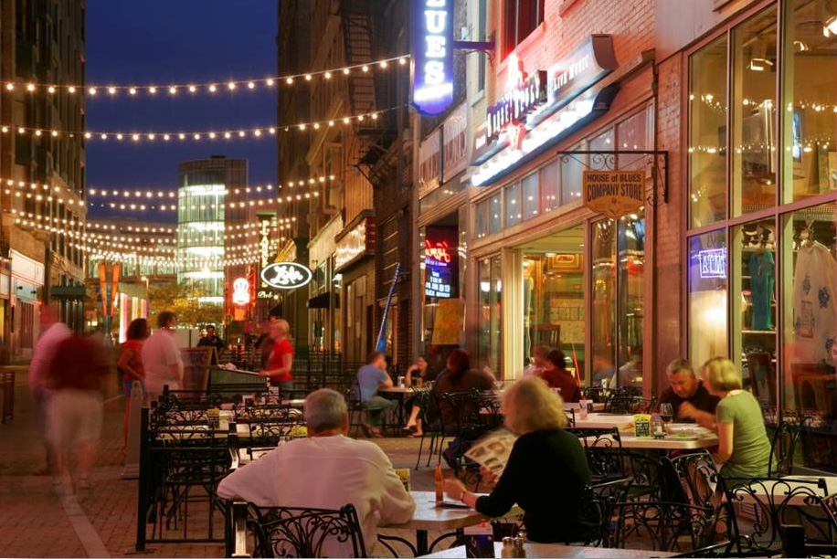 Outdoor dining on East 4th Street in Downtown Cleveland